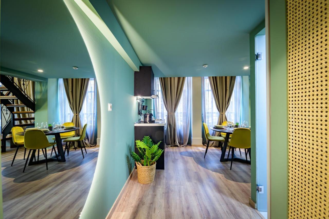 Urban Tales Aparthotel Атина Екстериор снимка