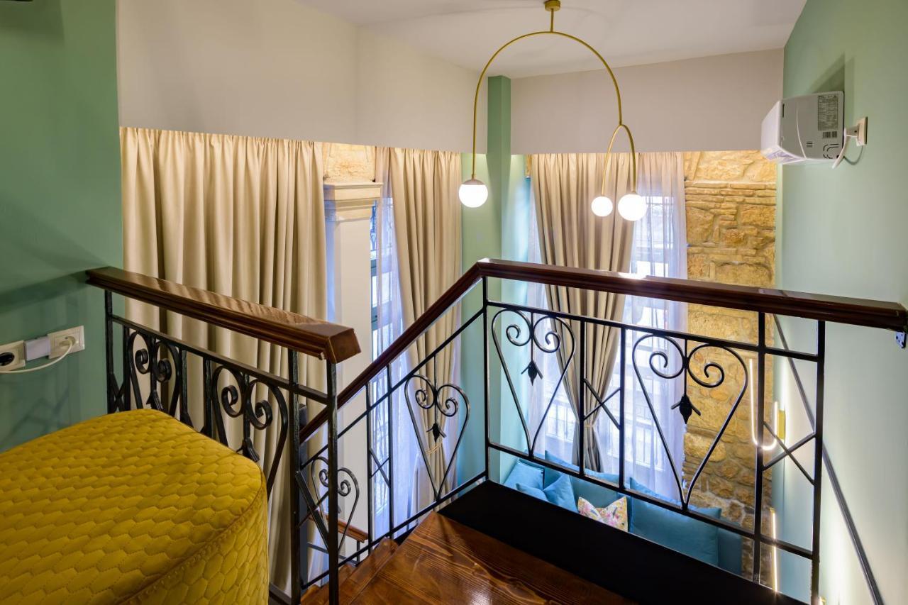 Urban Tales Aparthotel Атина Екстериор снимка