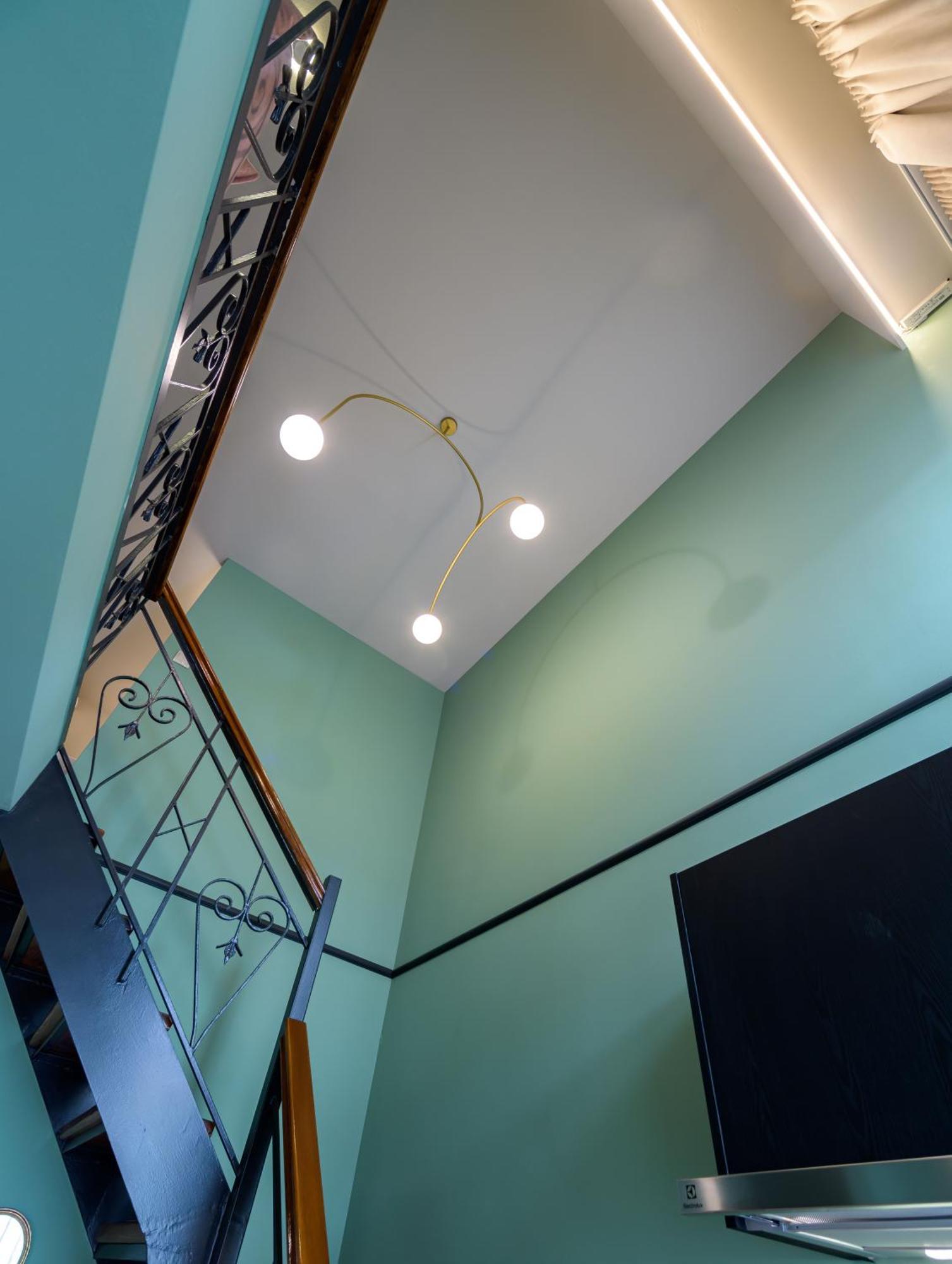 Urban Tales Aparthotel Атина Стая снимка